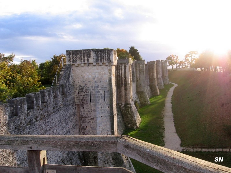 Provins .(Seine Et Marne)